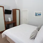 Sv Mansion 伊亚